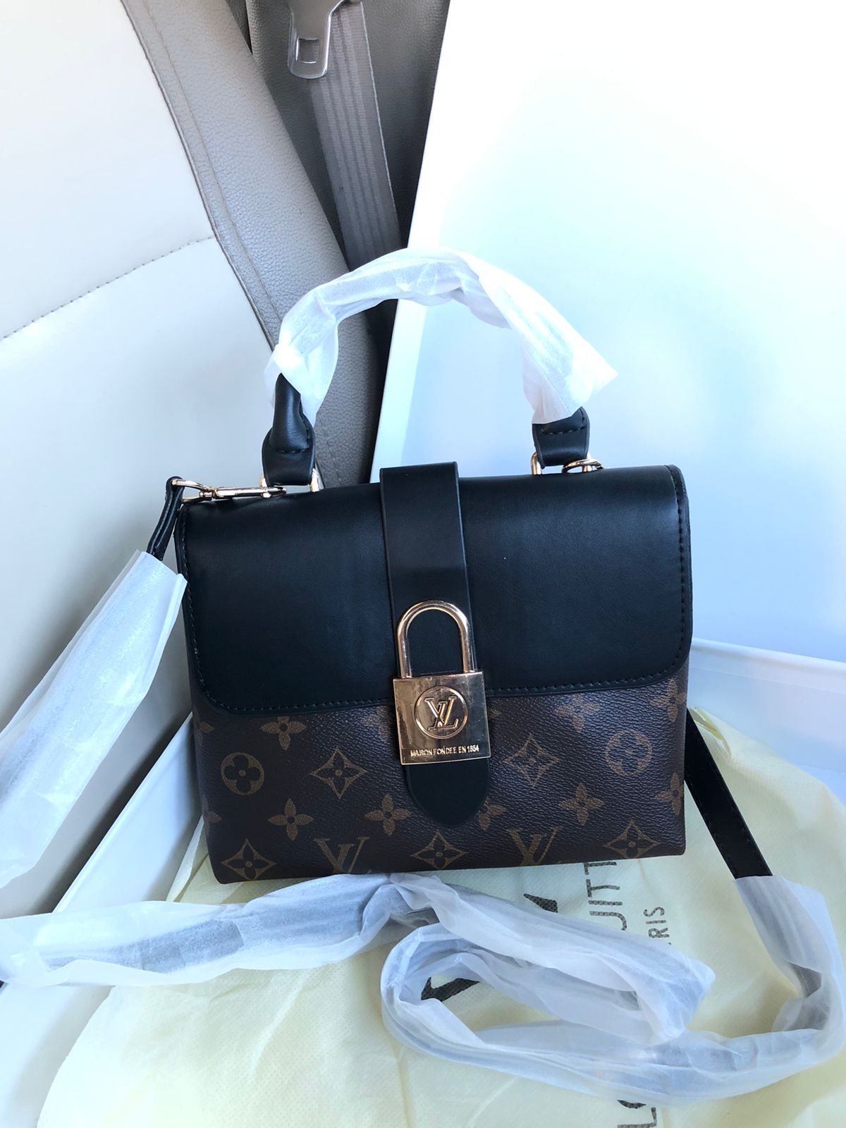 Louis vuitton hand bag